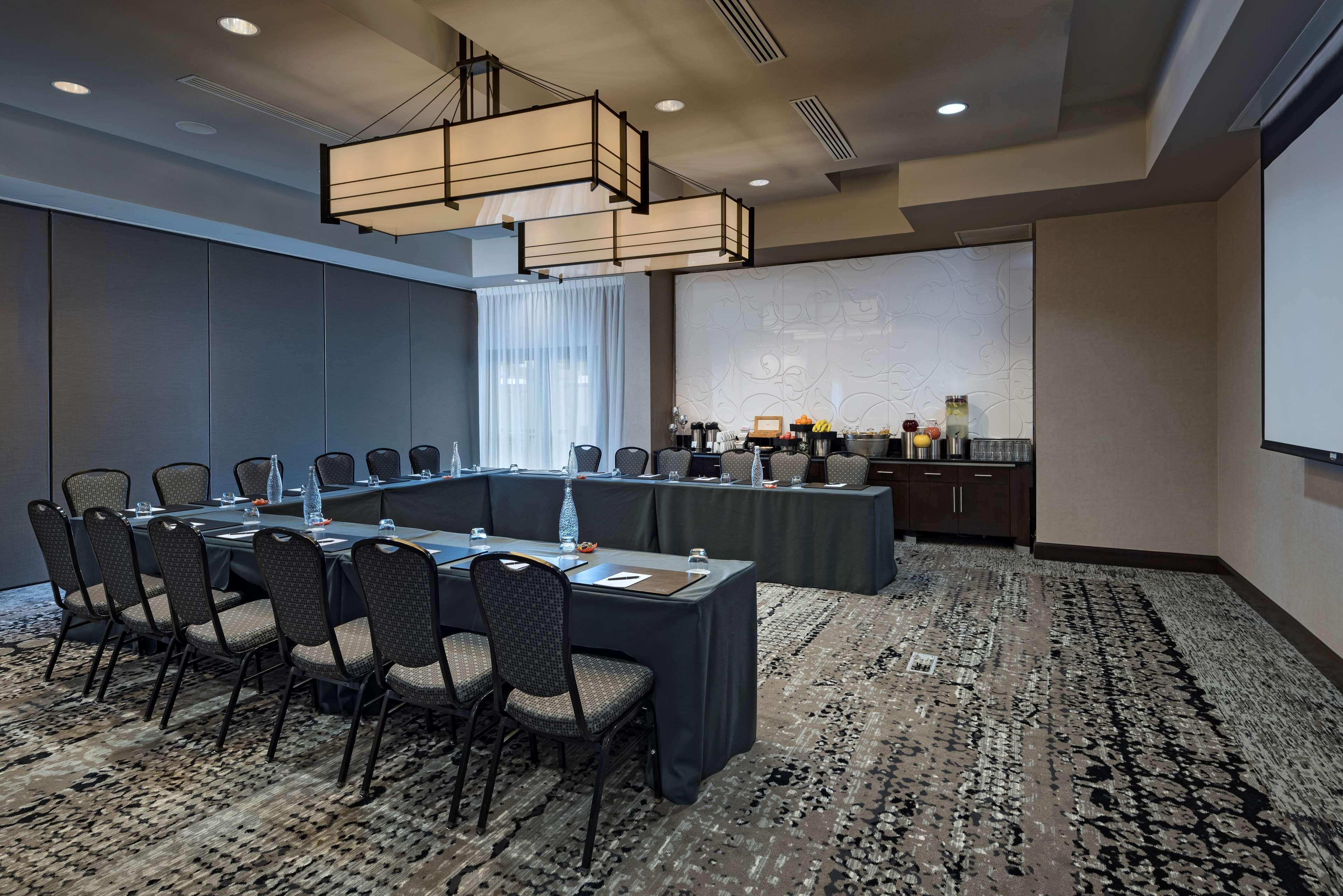 Отель Hyatt Centric Зе-Вудлендс Экстерьер фото