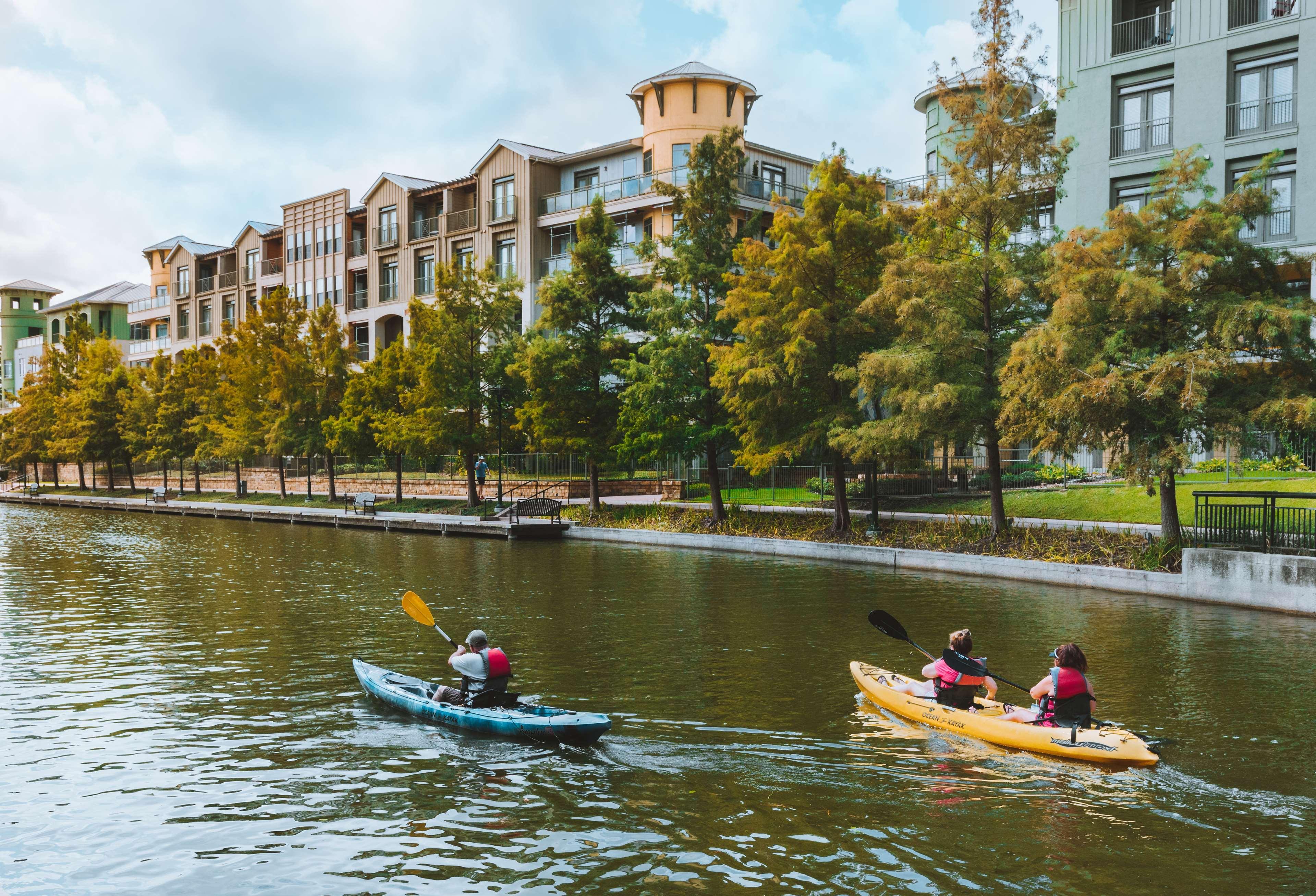 Отель Hyatt Centric Зе-Вудлендс Экстерьер фото